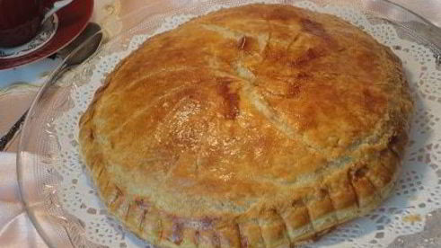 слоеный пирог с миндалем