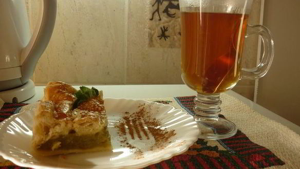 Рецепт Слоеного пирога с ревенем и тмином