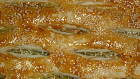 слоеный пирог с ревенем и тмином