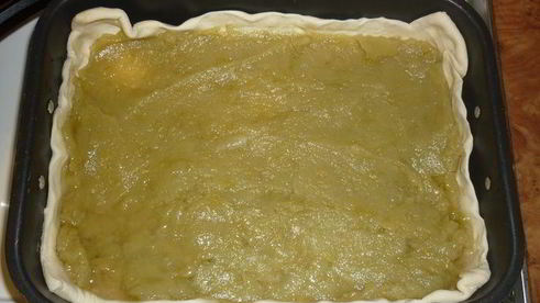 слоеный пирог с ревенем и тмином