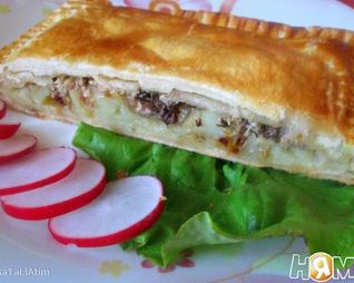 Слоеный пирог с рыбной консервой