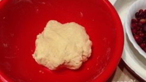 тертый пирог с клюквой