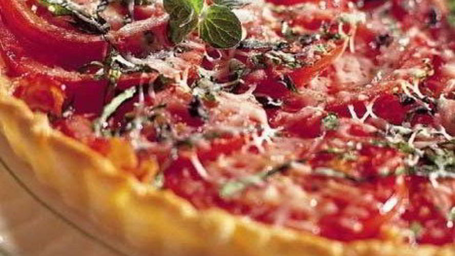 Рецепт томатного пирога с творогом на картофельном тесте