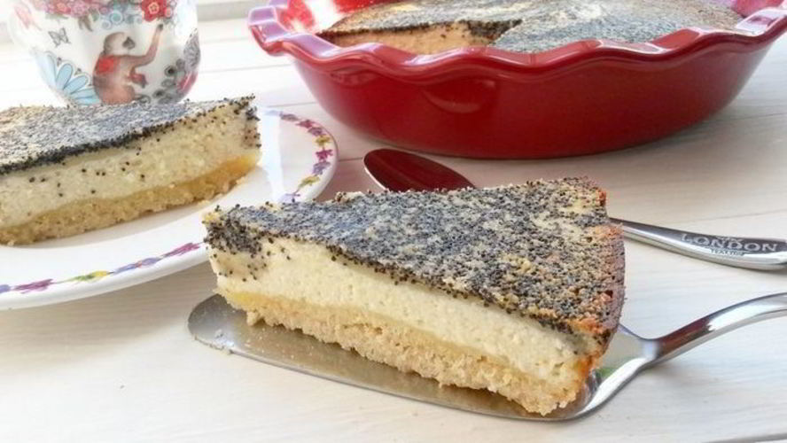 Рецепт творожного пирога в маковой шапочке