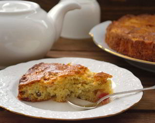 Яблочный пирог с изюмом