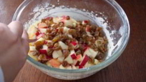 яблочный пирог с изюмом