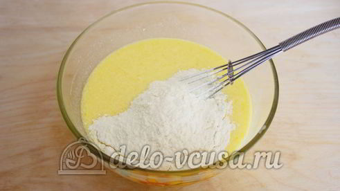 заливной пирог с зеленым луком и яйцом