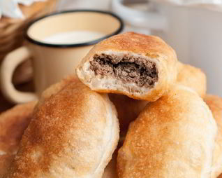 Дрожжевые пирожки с печеночной начинкой