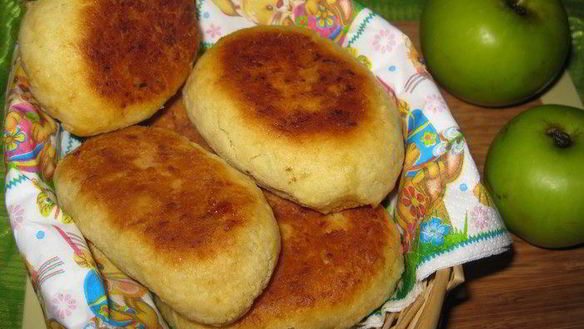 Рецепт Картофельных пирожков с яблоками