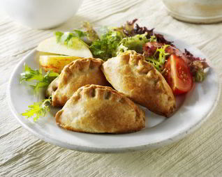 Печеные пирожки с капустой и яйцом