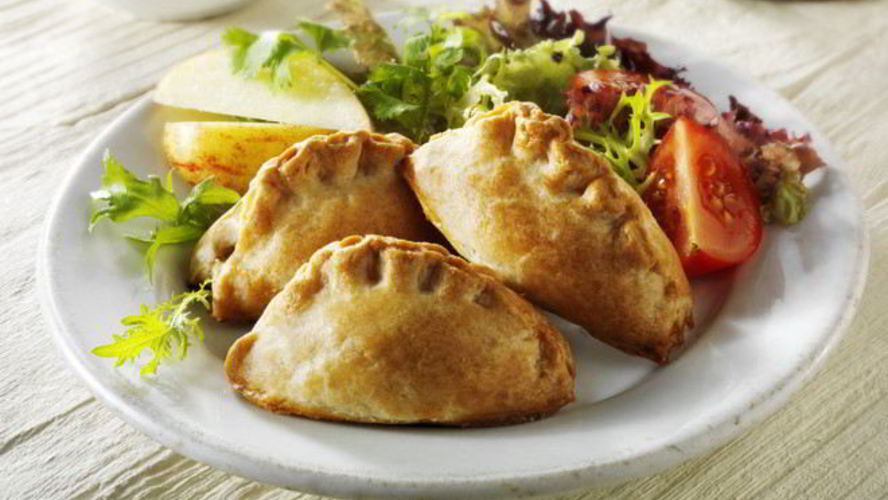 Рецепт печеных пирожков с капустой и яйцом