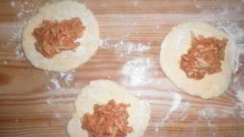 пирожки без дрожжей на сковороде