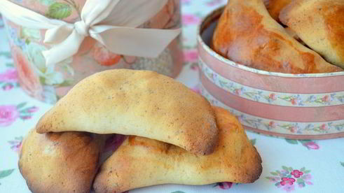 пирожки из медово-творожного теста с яблоками