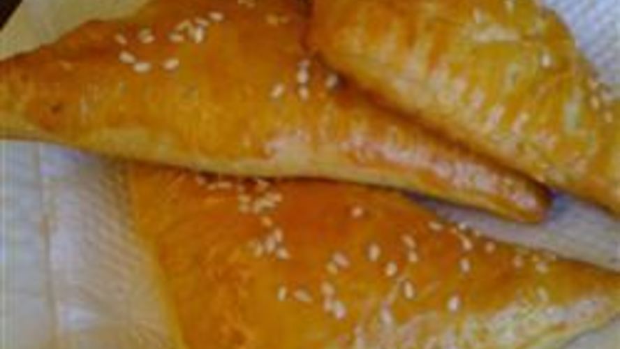 Рецепт пирожков из слоеного теста с грибами