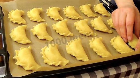 пирожки из теста на соде с творогом несладкие