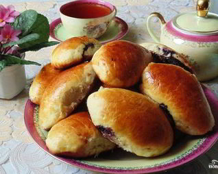 Пирожки с черникой в духовке