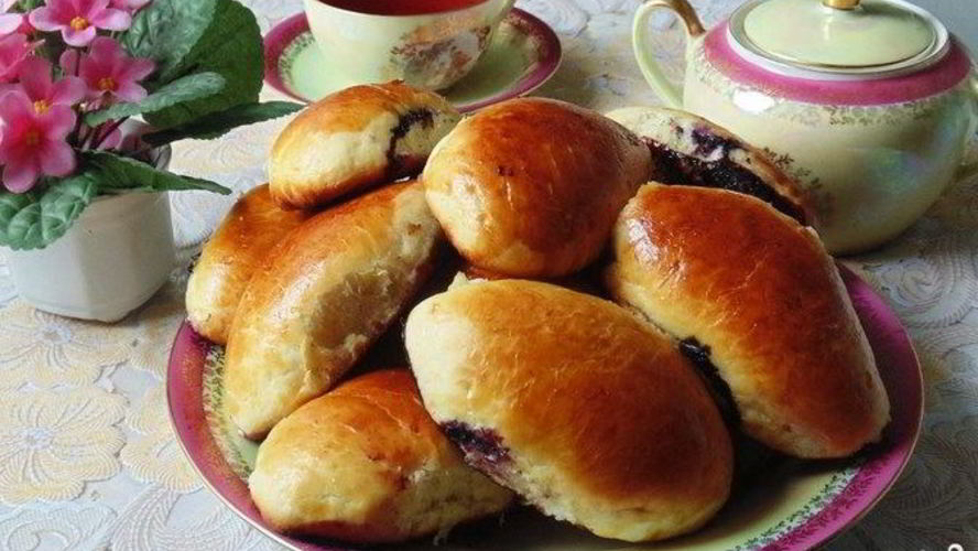 Рецепт пирожков с черникой в духовке