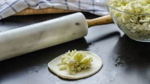 пирожки с капустой и яйцом