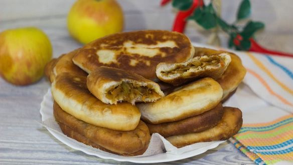 Рецепт Пирожков с квашеной капустой жареные