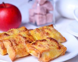 Пирожки с яблоками из теста фило в духовке