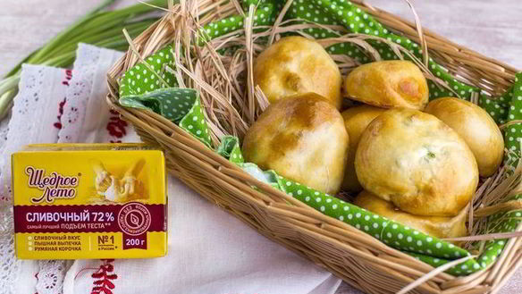 Рецепт Пирожков с зеленым луком и яйцами