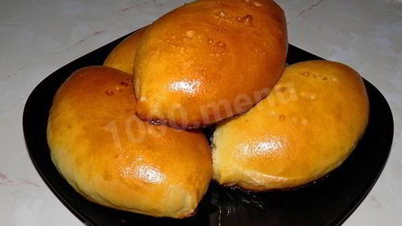 Рецепт Сдобных дрожжевых пирожков с яйцом и луком