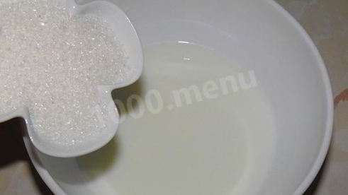 сдобные дрожжевые пирожки с яйцом и луком