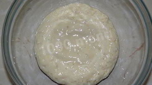 сдобные дрожжевые пирожки с яйцом и луком