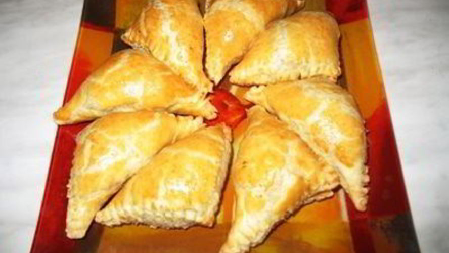 Рецепт слоеных закусочных пирожков с грибами