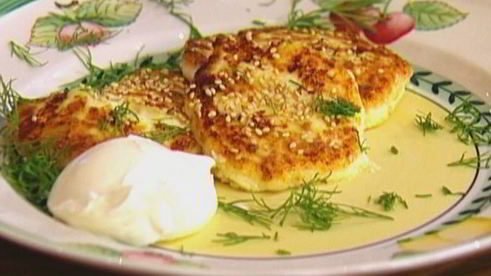 жареные пирожки из картофеля и творога