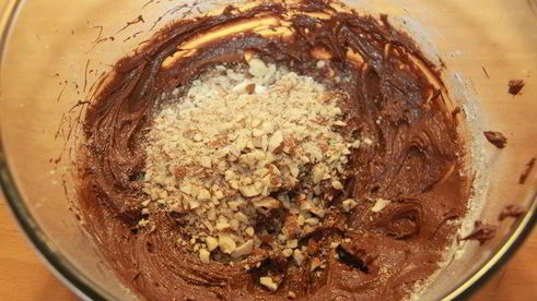 брауни с вишней и миндалем