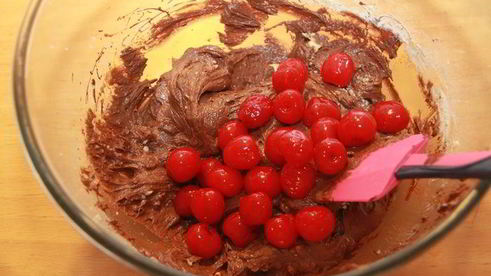 брауни с вишней и миндалем