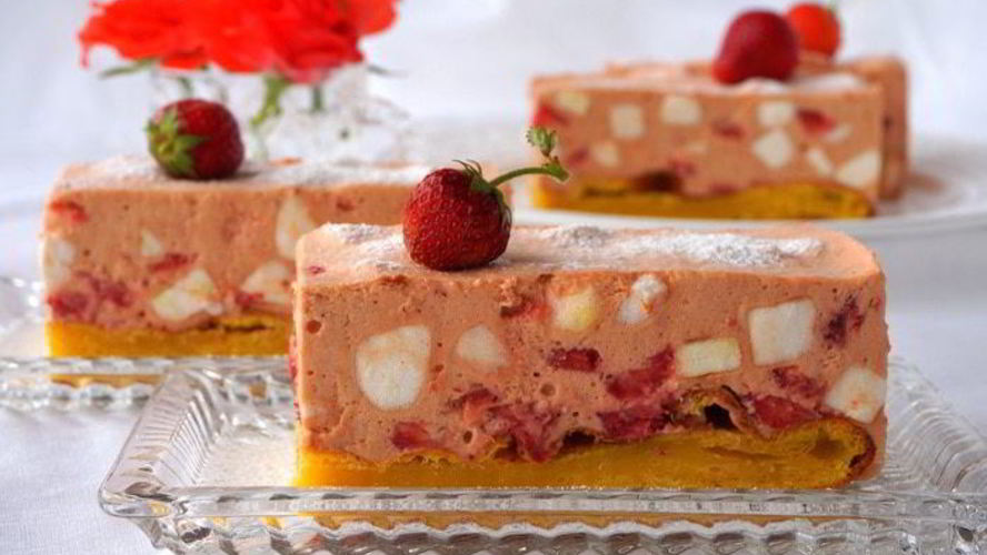 Рецепт клубничного шифонового пирожного