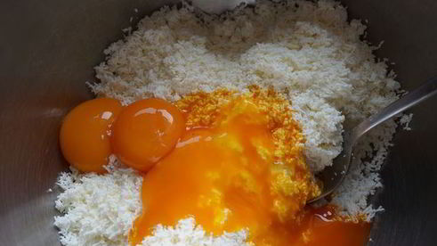 клубничное шифоновое пирожное