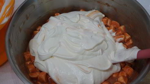 клубничное шифоновое пирожное