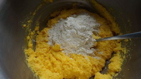 клубничное шифоновое пирожное