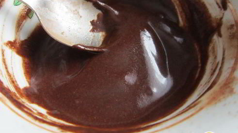 песочное пирожное глазированное помадой