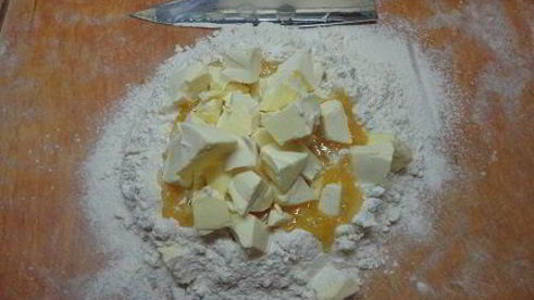 песочные пирожные с яблоками