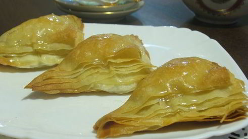 пирожное аромат розы из теста фило с кремом