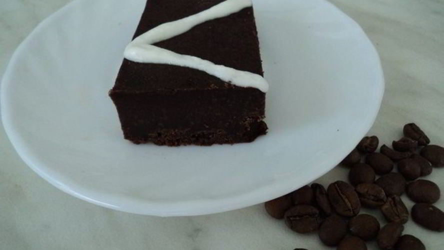 Рецепт пирожного черный шоколад со взбитыми сливками