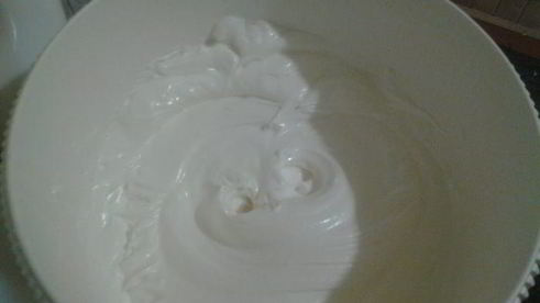 пирожное шу с белковым заварным кремом