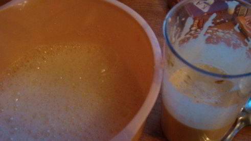 шоколадное пирожное