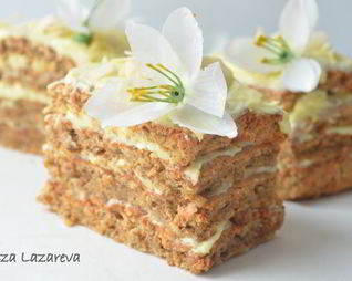 Воздушное миндальное пирожное с ванильным ароматом