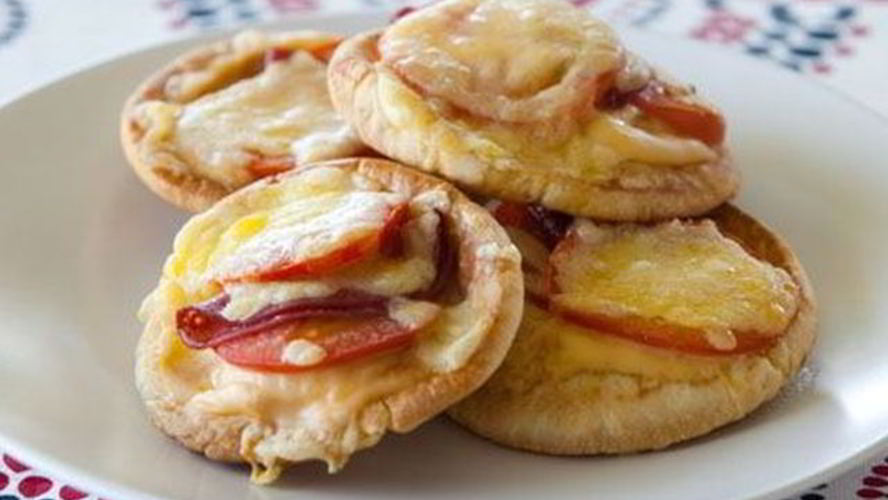 Рецепт быстрой маленькой пиццы из питы