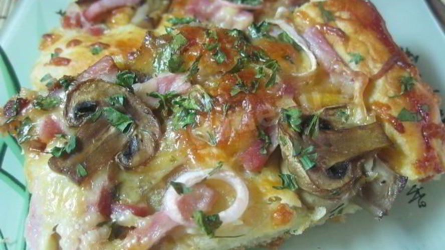 Рецепт домашней толстой пиццы с грибами