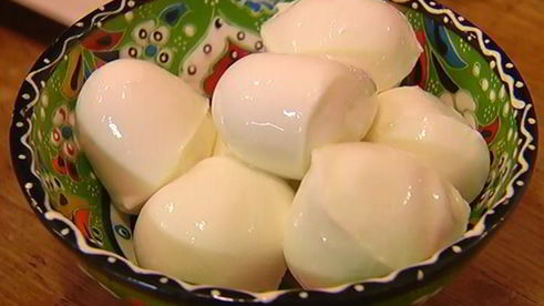 хрустящая пицца с ветчиной, помидорами и перцем