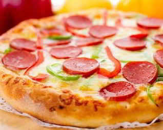 Пикантная пицца с чоризо