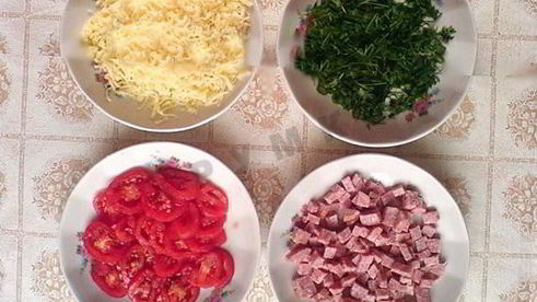 пицца мини из слоеного теста