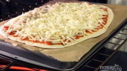 пицца на противне