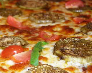 Пицца с баклажанами